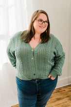 Load image into Gallery viewer, Ivy Cardigan Curvy
