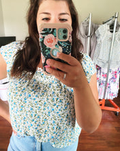 Load image into Gallery viewer, Blue Floral Top
